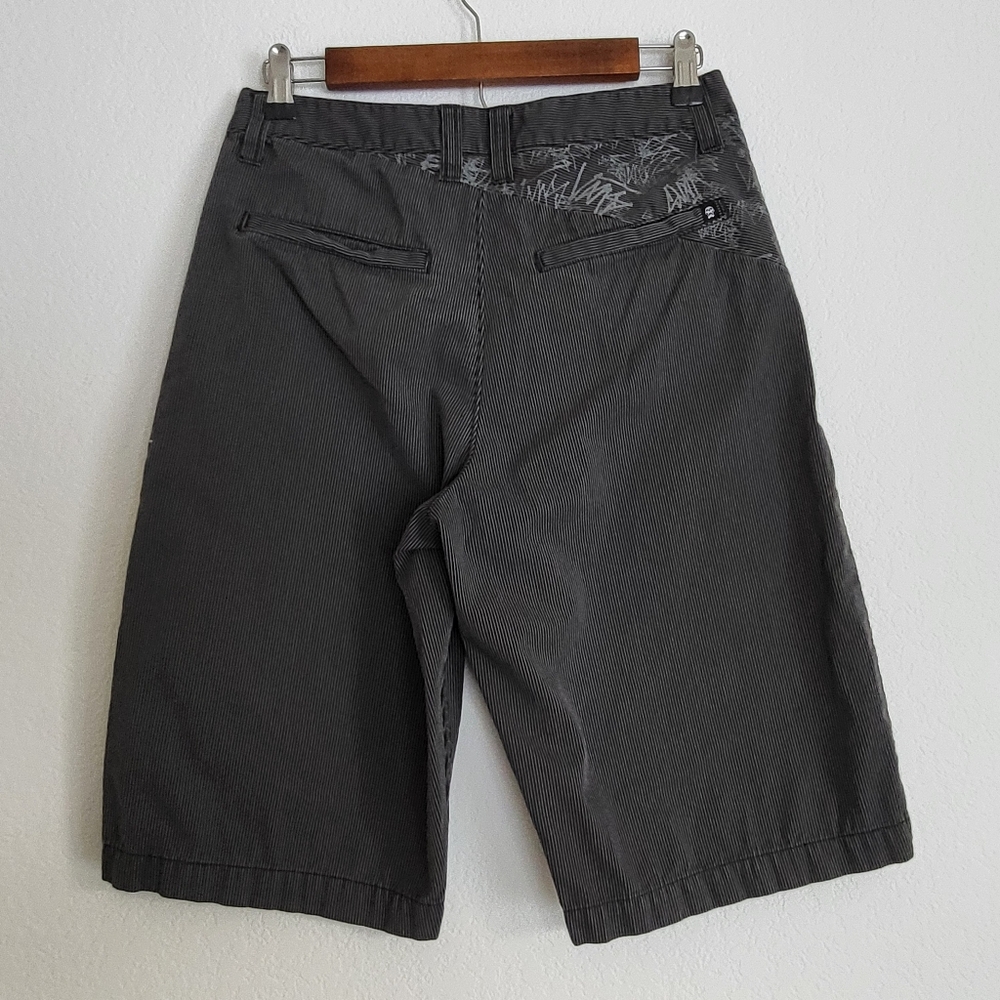 Vans Dark Gray Flat Front Shorts for Casual Wear - Picture 4 of 8